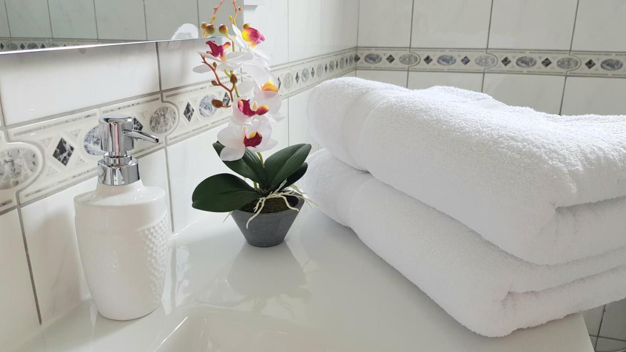 Paradise Gardens IV 2 Bd Amazing Apartment Paphos Esterno foto