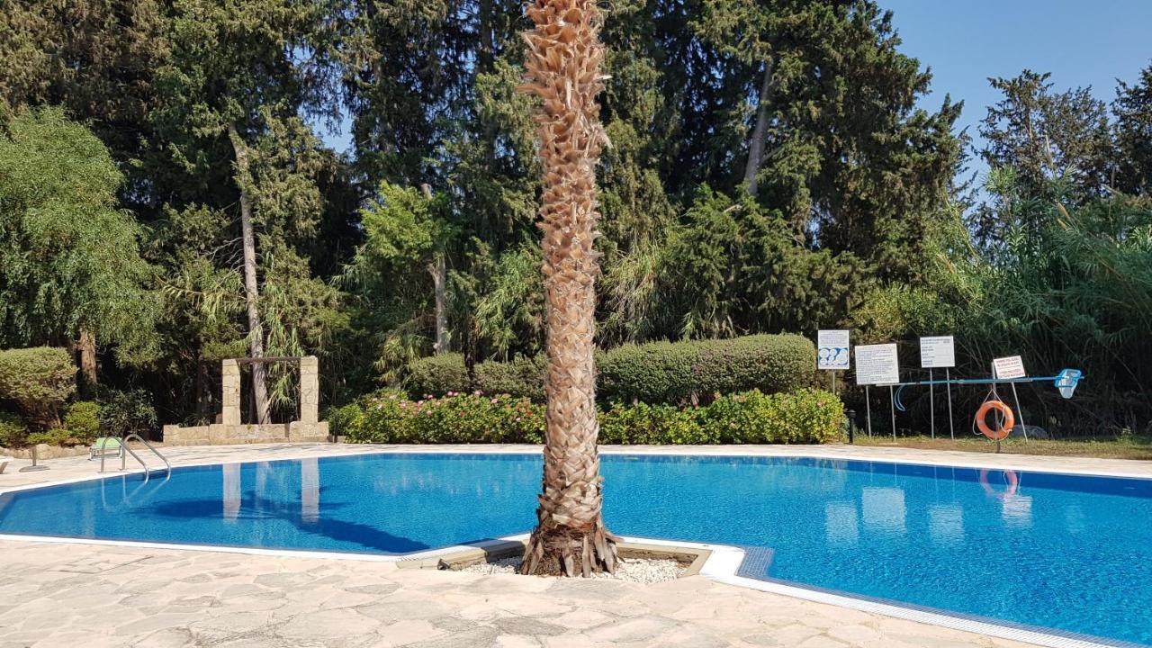 Paradise Gardens IV 2 Bd Amazing Apartment Paphos Esterno foto