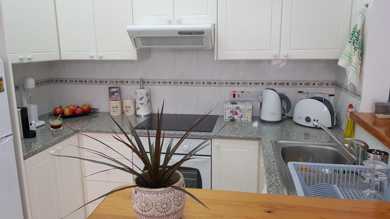 Paradise Gardens IV 2 Bd Amazing Apartment Paphos Esterno foto